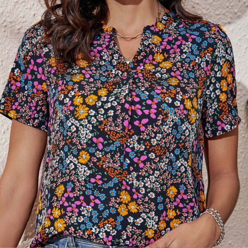 Shein Bundle Three Tops - Picture 3 of 3